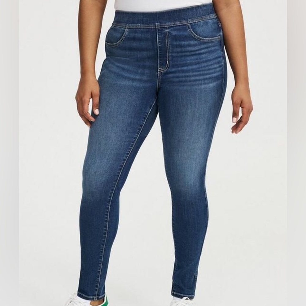 Torrid Women Plus 4R Super Soft Denim Pull-On Lean Jean Skinny High-Rise Jean